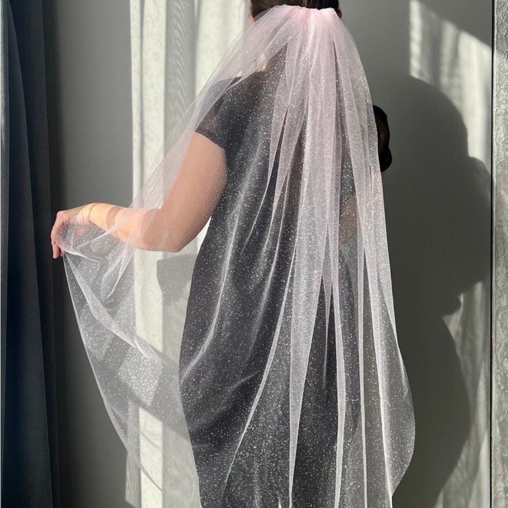 Elegant Pink Glitter Veil